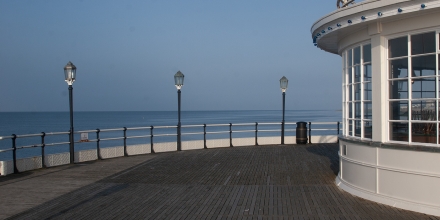 Worthing photo: End Of Worthing Pier Looking West