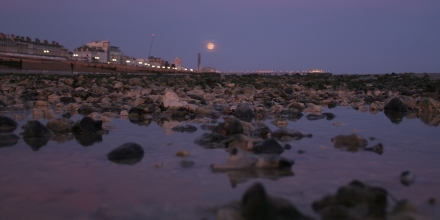 Worthing photo:  Worthing Pier Supermoon